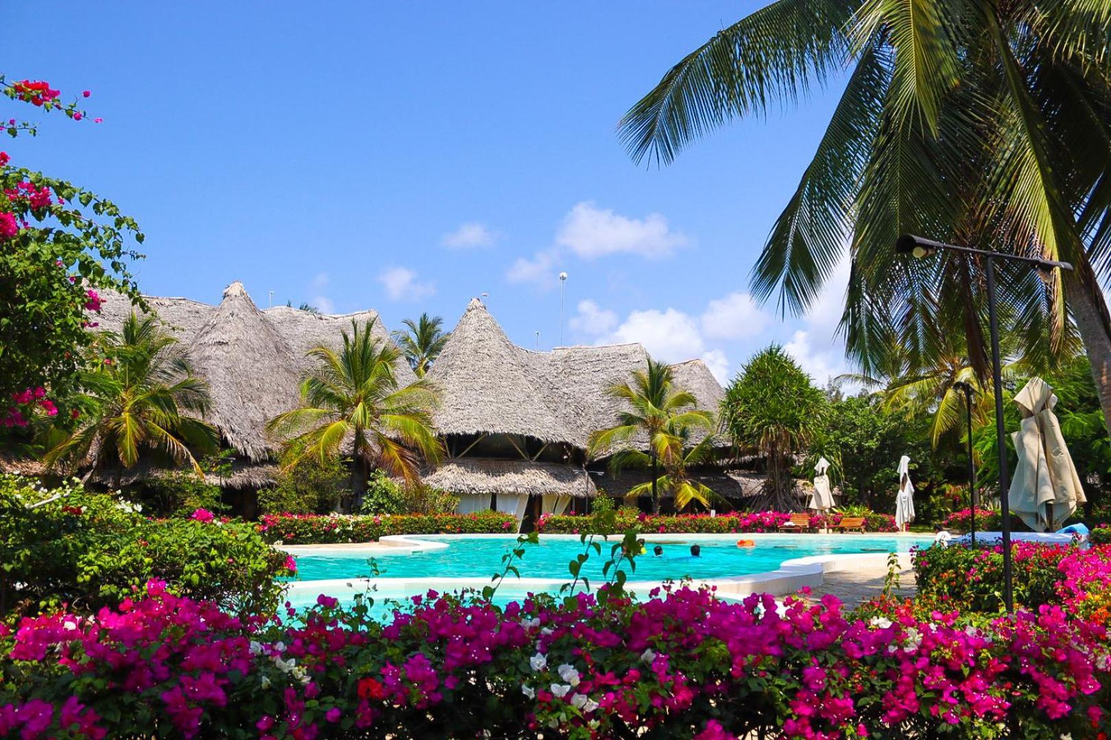 Beach Front Malindi Harbor Key Hotel Exterior photo