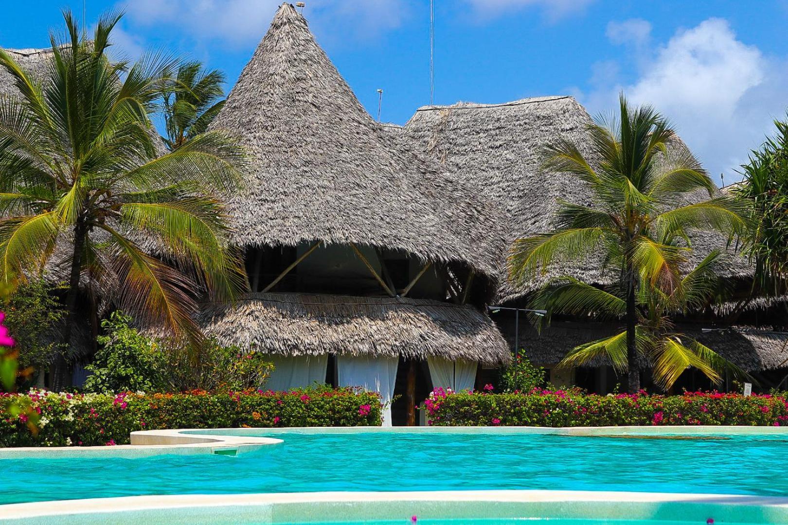 Beach Front Malindi Harbor Key Hotel Exterior photo