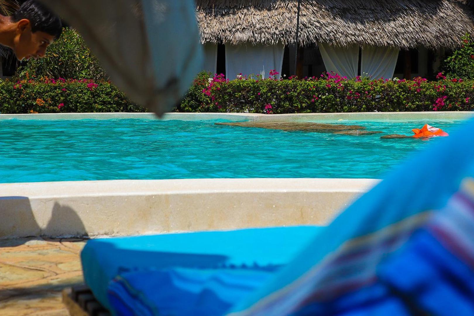 Beach Front Malindi Harbor Key Hotel Exterior photo