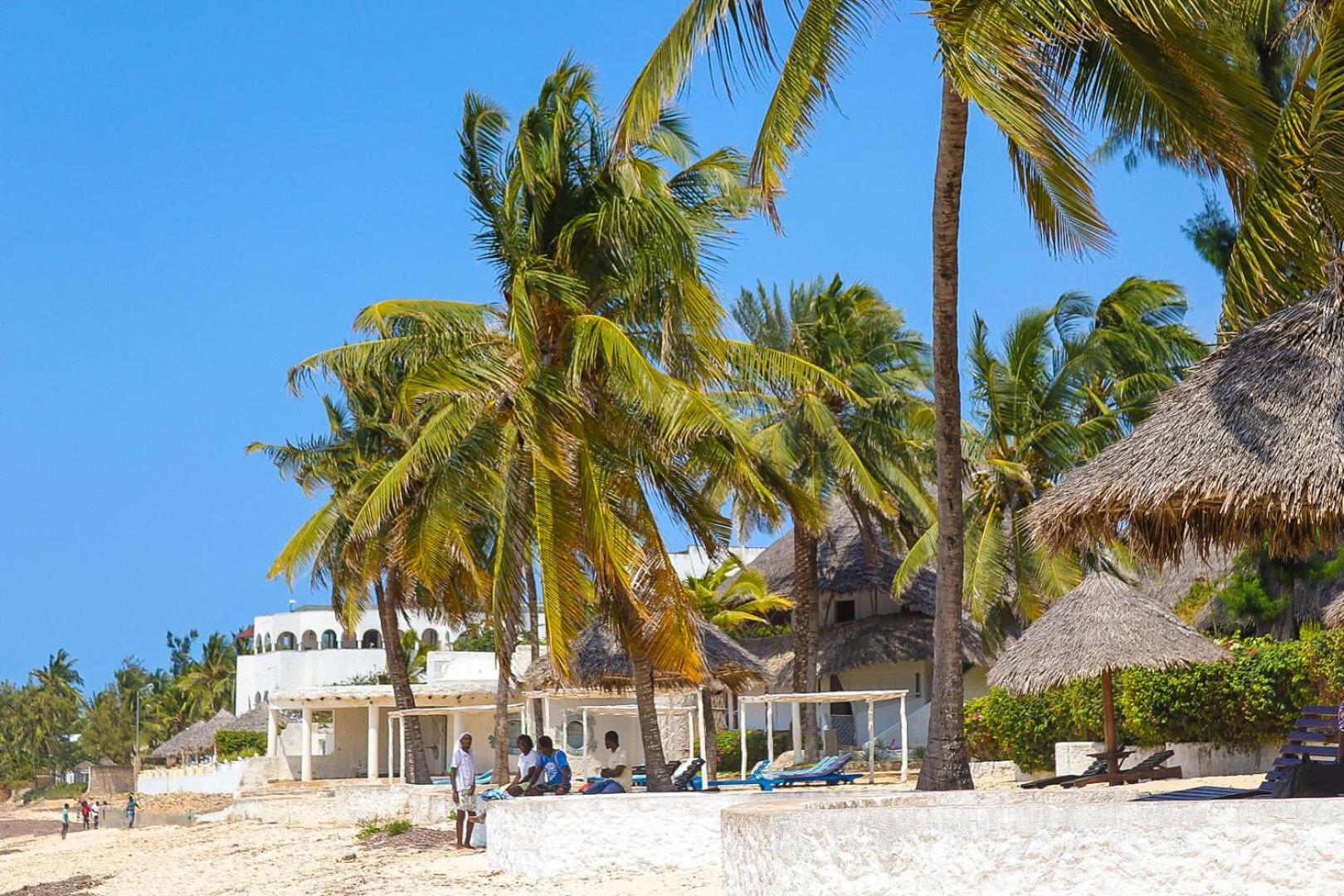 Beach Front Malindi Harbor Key Hotel Exterior photo