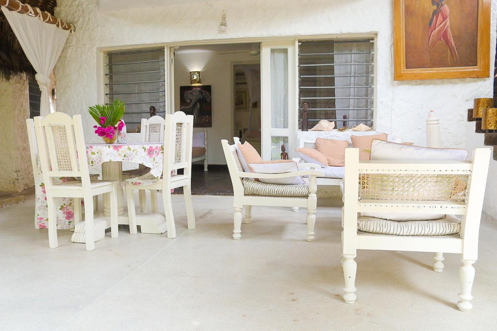 Beach Front Malindi Harbor Key Hotel Exterior photo